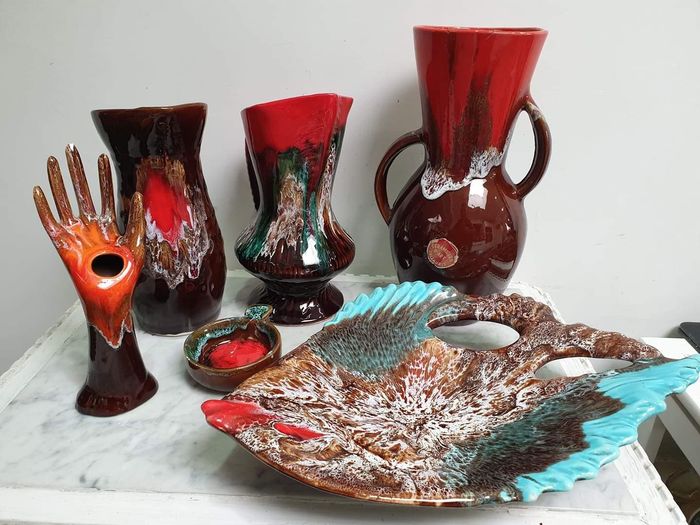 céramiques kitsch colorées extravagantes