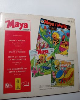 Maya l'abeille et max le ver de terre