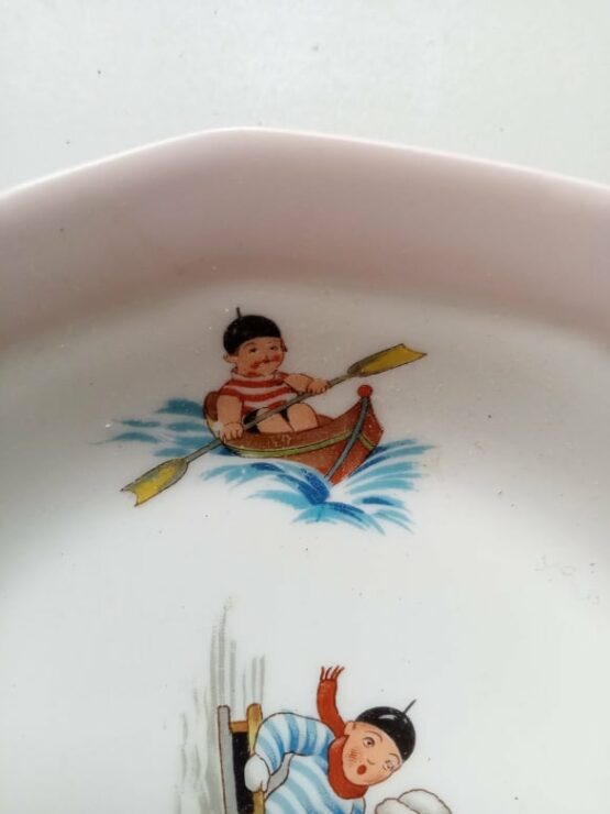 Assiette d'enfant porcelaine